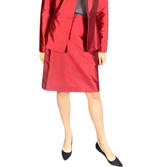 BROOKS BROTHERS RED 100% SILK KNEE LENGTH HOLIDAY SKIRT - Picture 1 of 11